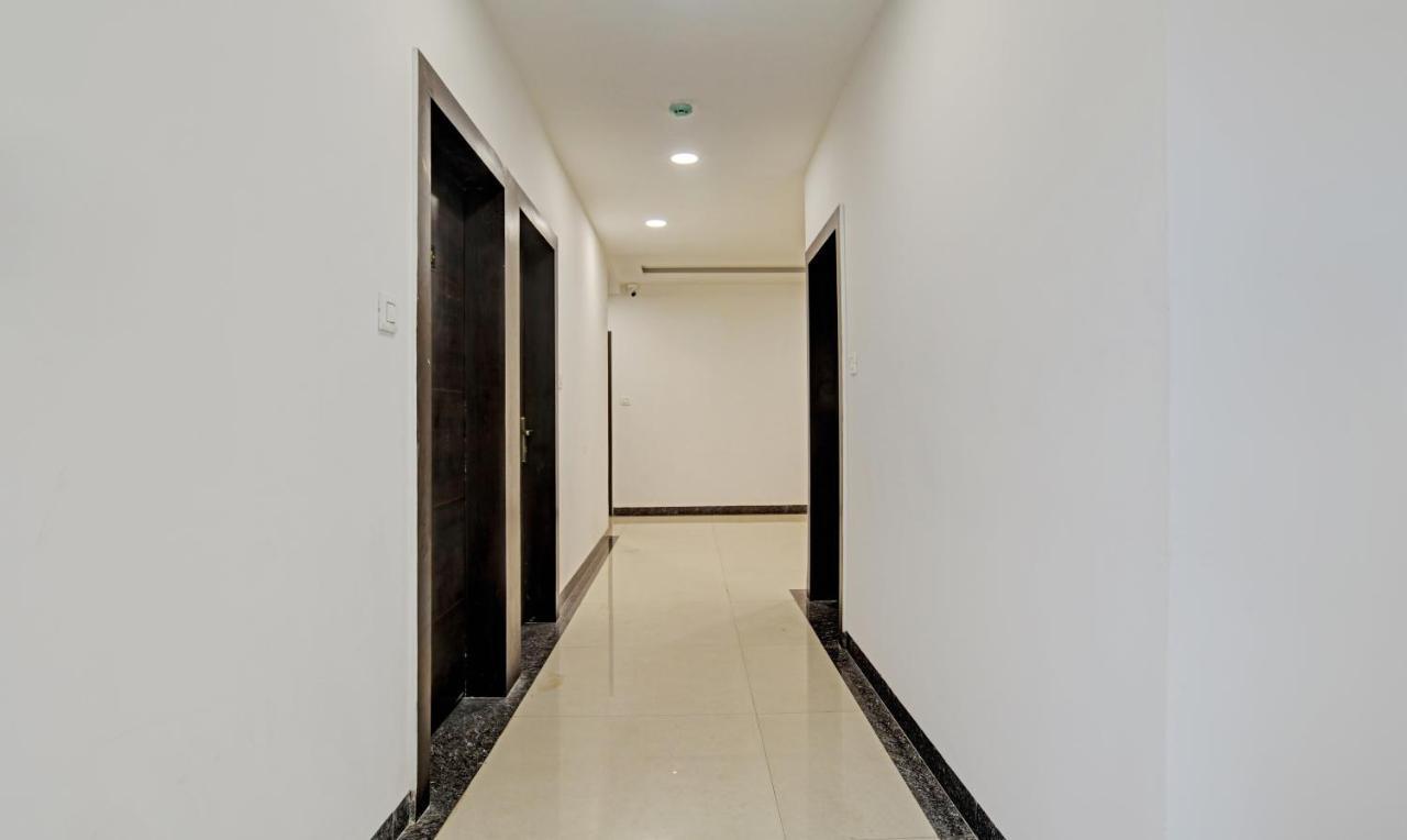 Treebo Grand Euro Pipliyahana Square อินดอร์ ภายนอก รูปภาพ
